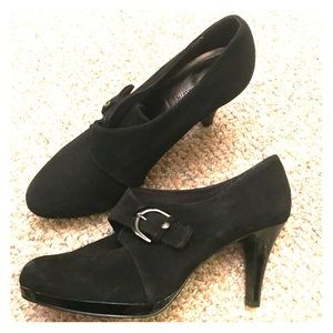 Sz 10 leather Anne Klein booties